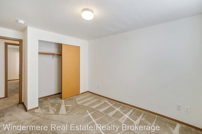 Building Photo - 5 br, 2.5 bath House - 7903 58th St NE