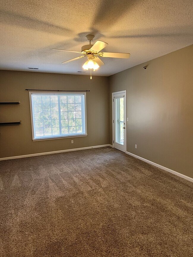 Foto del edificio - 3 Bedroom 2 Bathroom Condo-Spencer's Crest