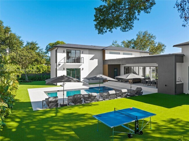 Foto del edificio - 1881 NE 196th Terrace