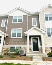 Building Photo - 1063 Briar Gln Ct