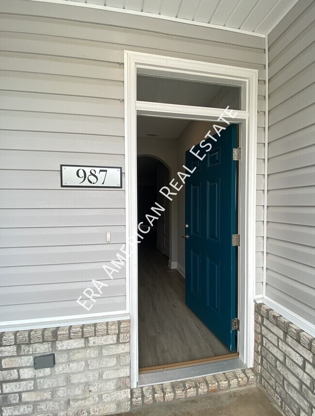 Building Photo - 987 Skylark Rd