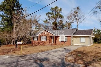 Building Photo - 3175 Wells Pl