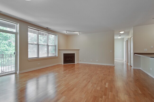 Building Photo - 120 N Leavitt St