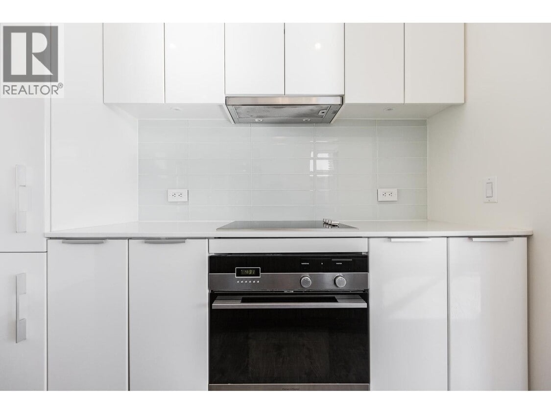 Primary Photo - 1308 Hornby St