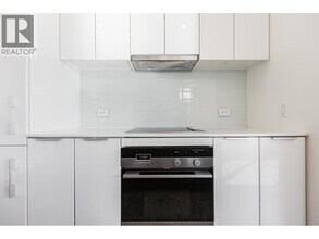 Building Photo - 1308 Hornby St