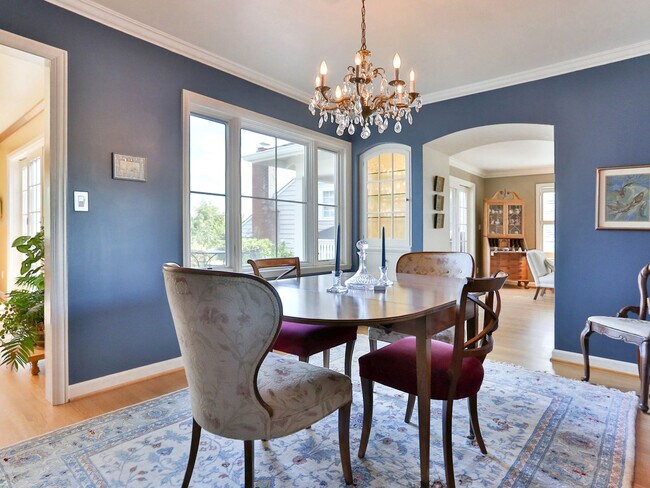 Foto del edificio - Absolutely Stunning Terwilliger Heights Home.