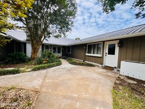 Building Photo - 916 Cobia Dr
