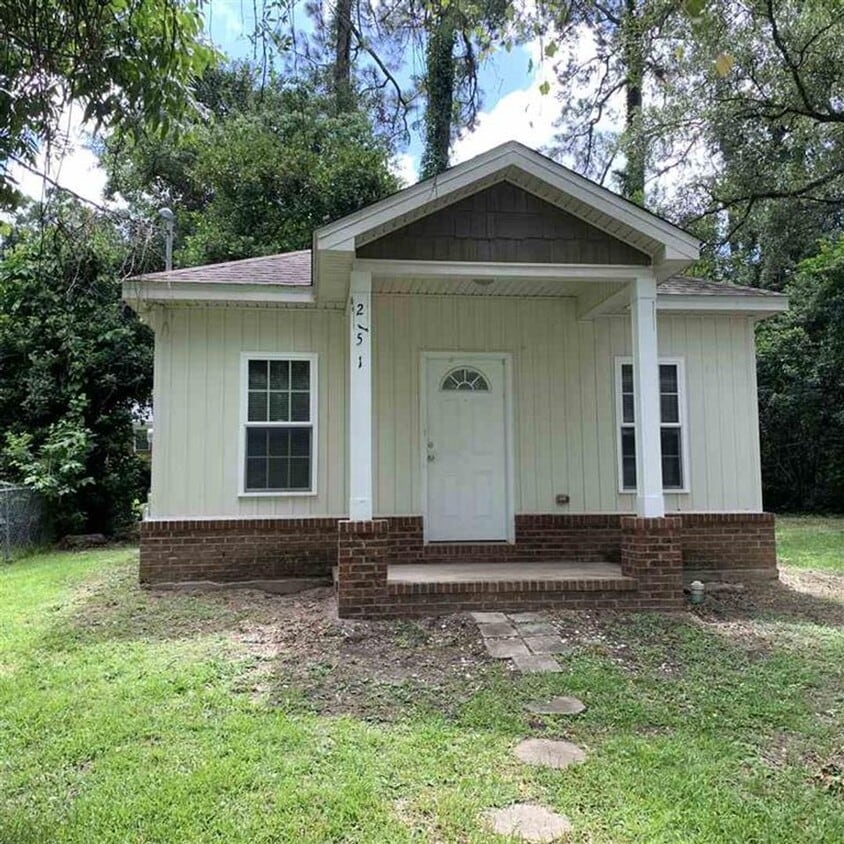 1 bed 1 bath bungalow minutes from FSU!! Available August 2026! - 1 bed 1 bath bungalow minutes from FSU!! Available August 2026!