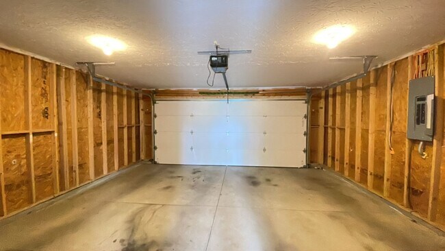 Foto del edificio - 2497 Deercove 4BR/2.5BA (Cincinnati)