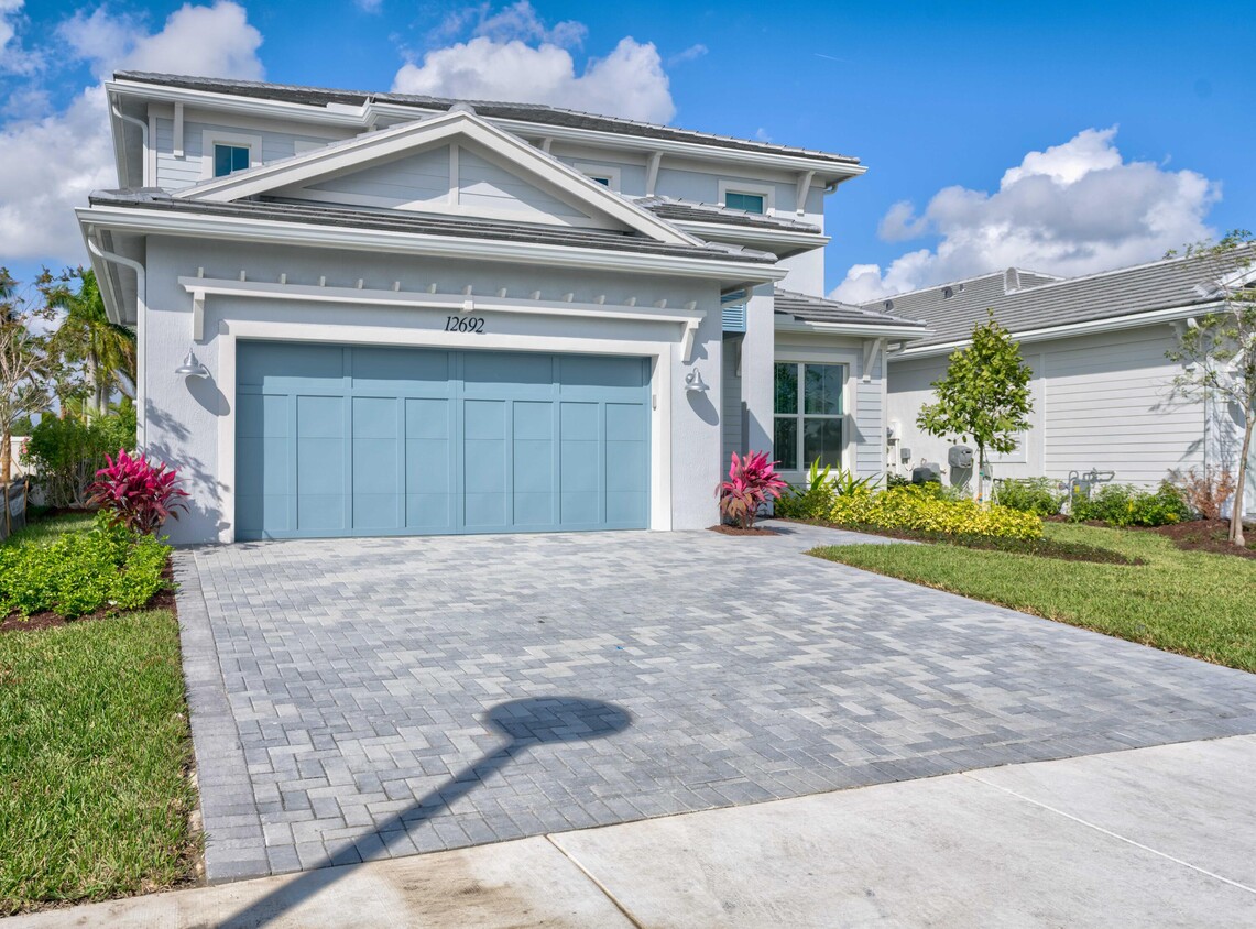 Primary Photo - 12692 Nautilus Cir