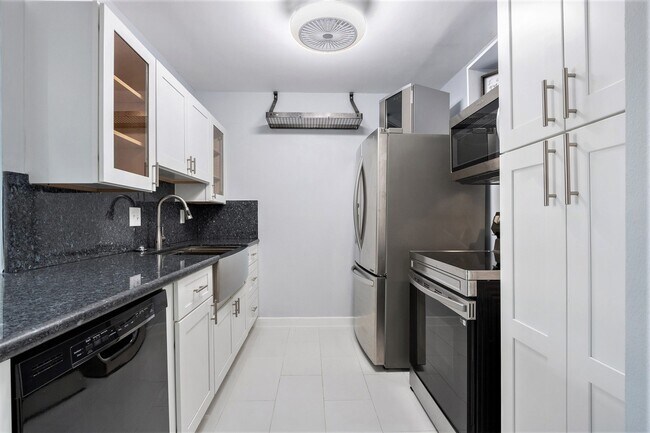 Foto del edificio - 4633 Wild Indigo St