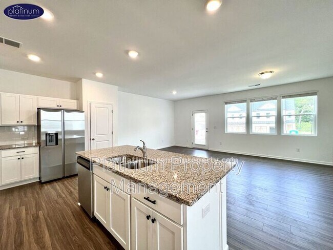 Foto del edificio - 5770 Thornton Dr