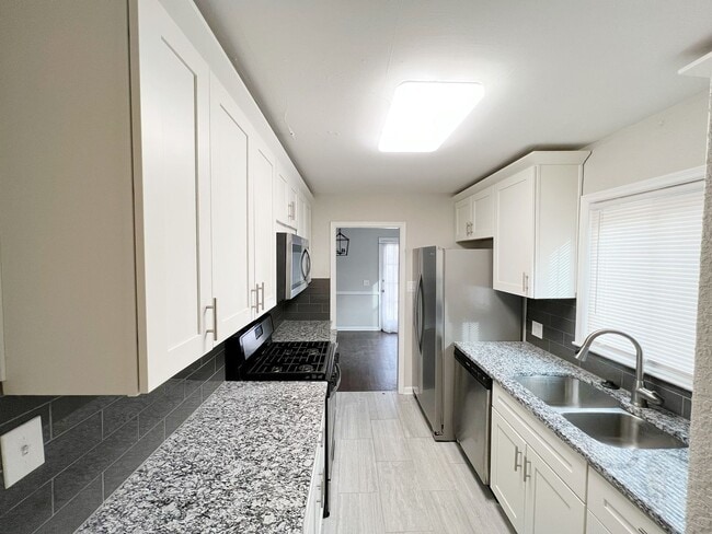 Building Photo - COMMING SOON: This Great Home in Roeland P...