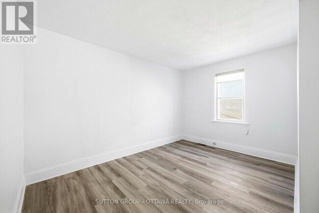 Photo du bâtiment - 244 Rochester St