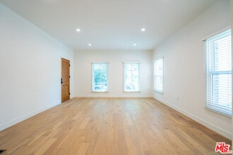 Building Photo - 6511 Orange St
