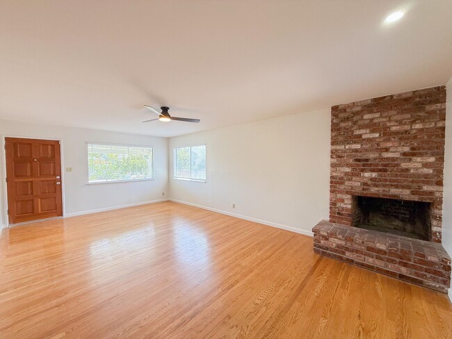 Building Photo - Floresta Gardens San Leandro Ranch Home