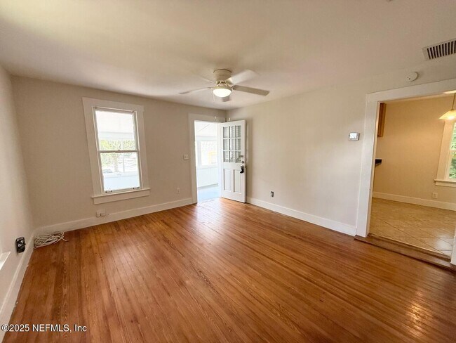 Foto del edificio - 2145 Oak St
