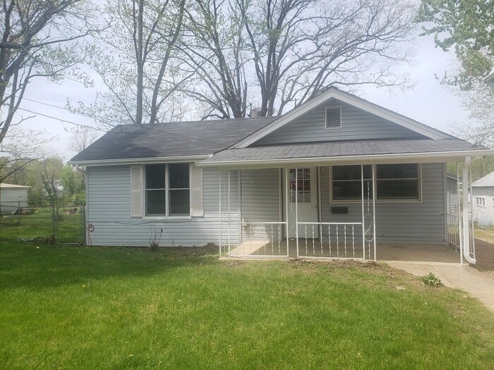 Primary Photo - 208 Moss St