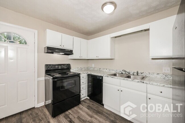 Foto del edificio - 3489 Creekview Pl