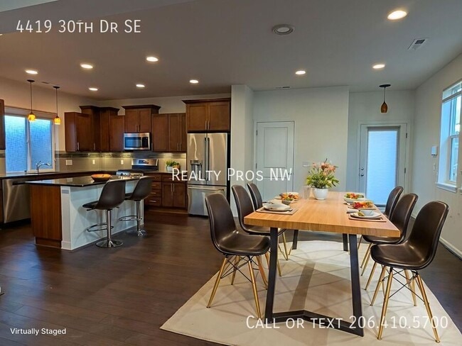 Building Photo - 4419 30th Dr SE