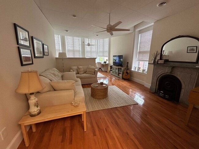 Building Photo - 163 Water, B-2