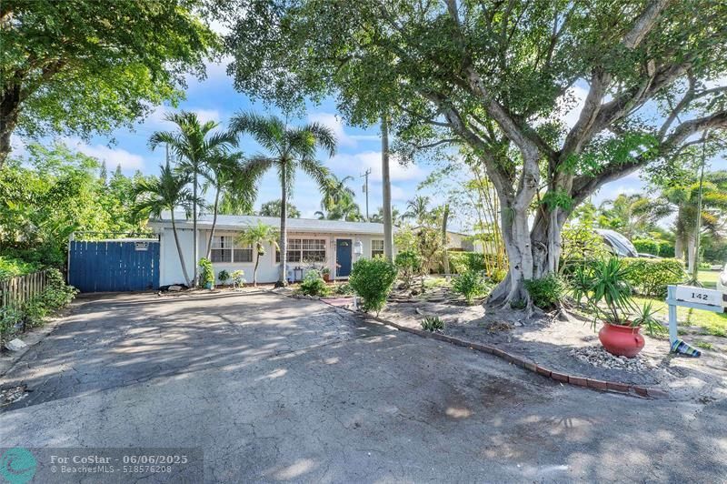 Foto principal - 1427 NE 30th St