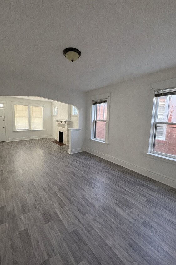 Building Photo - 5338 Claxton Ave
