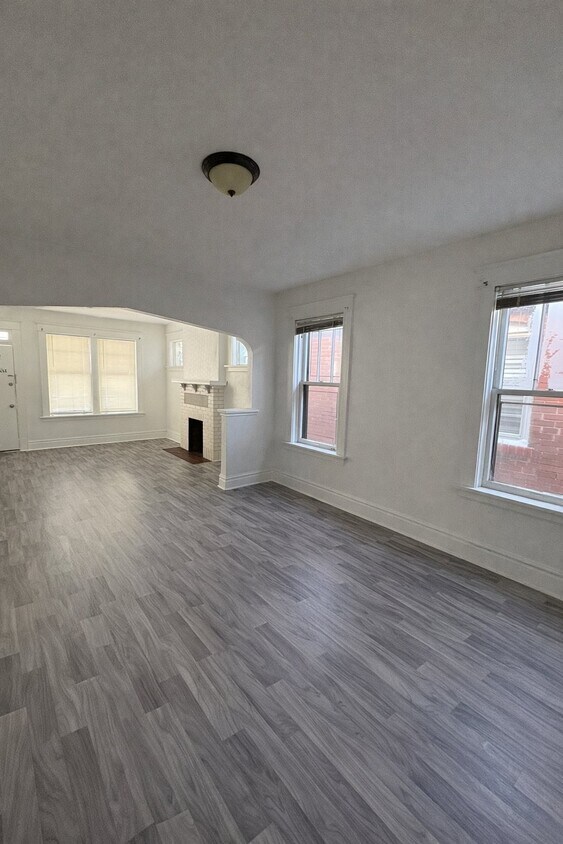 Foto del edificio - 5338 Claxton Ave