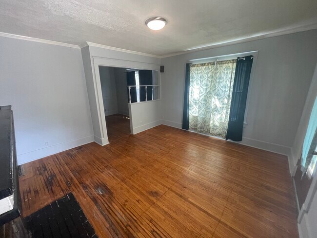 Foto del edificio - 815 N Franklin St