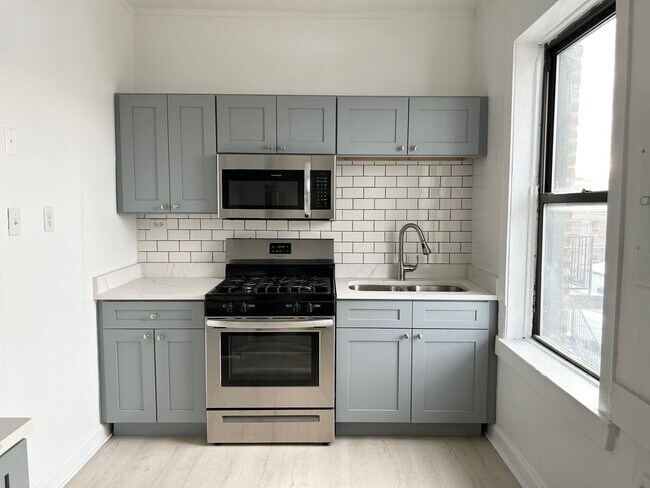 Building Photo - 4720 N Kedzie Ave
