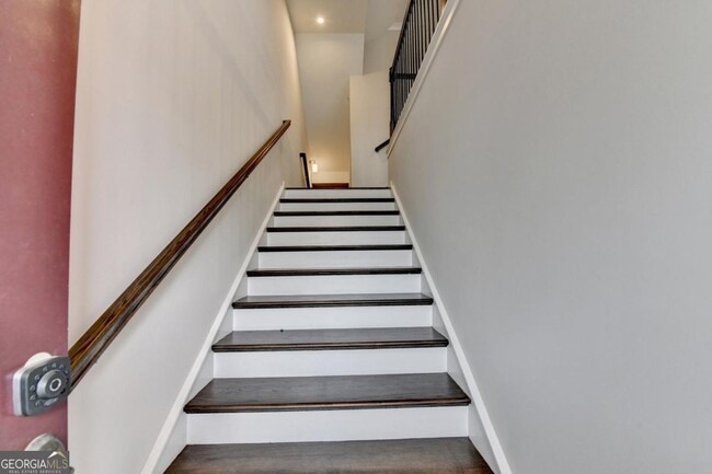 Foto del edificio - 2083 Holtz Ln