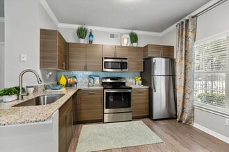 2BD, 2BA - 1185 SF - Kitchen - 7900 at Park Central