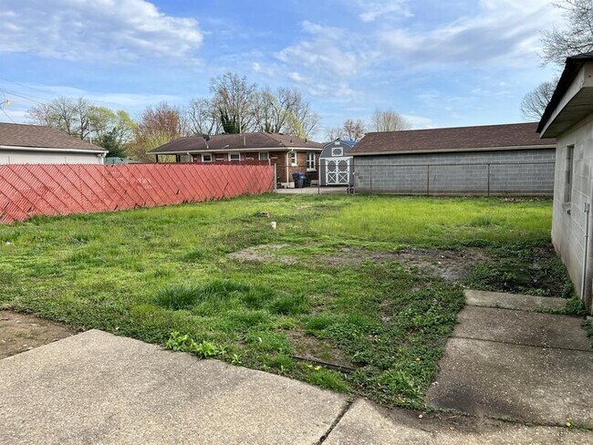Building Photo - 5344 Rodgers Rd
