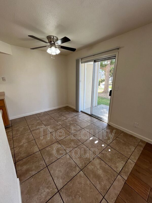 Foto del edificio - 1704 W Olive Ave