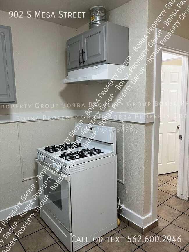 Building Photo - **1ST MONTH RENT FREE**STUNNING 3BEDROOM |...