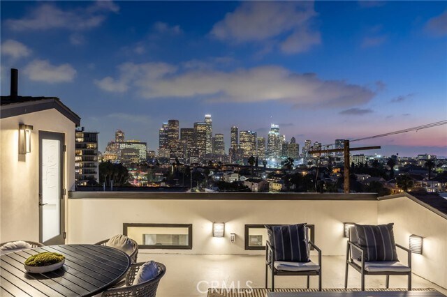 Foto del edificio - 955 Everett St