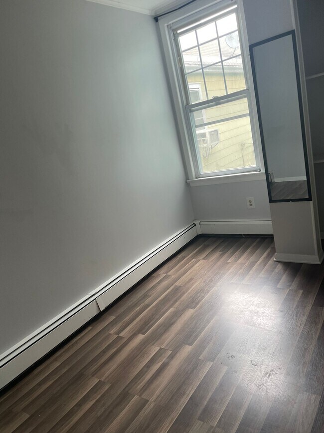 Foto del edificio - 7 Story Ct