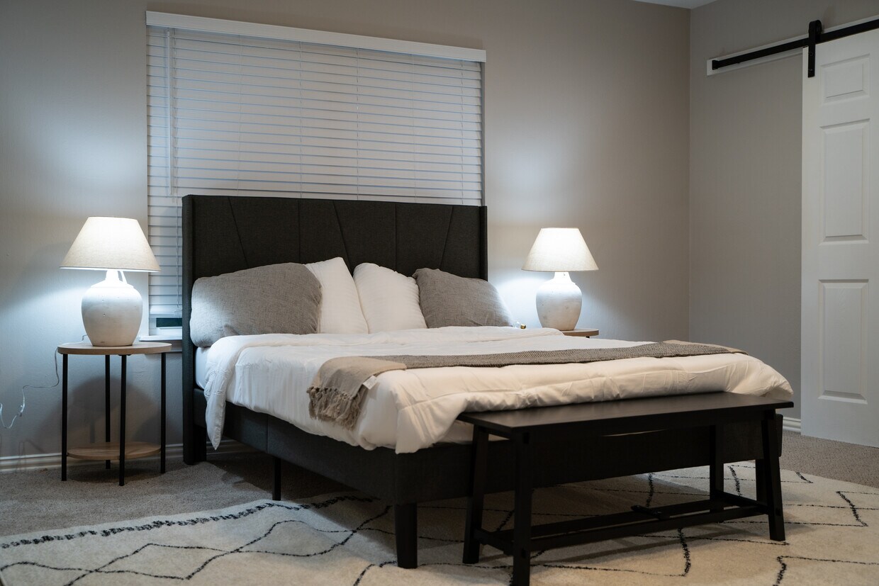 Foto principal - 5218 Nina Lee Ln