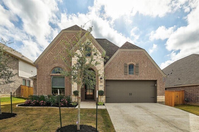 Foto del edificio - 809 Cedar Lake Blvd