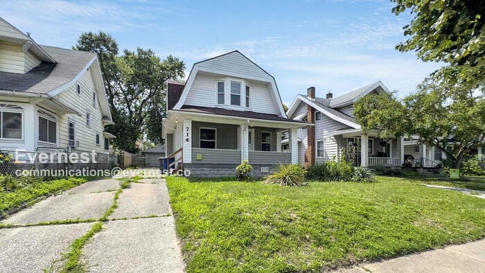 Primary Photo - 714 Hampton Ave