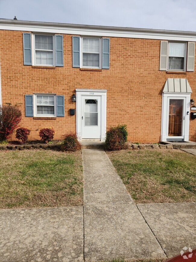 Apartments for Rent in Vinton VA with Hardwood Floors 5 Rentals