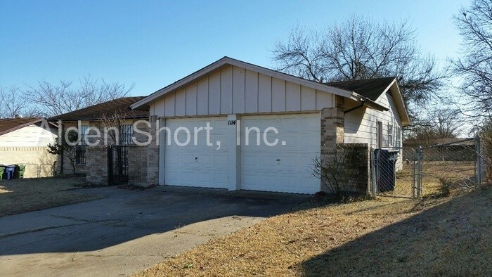 Primary Photo - 1114 High Meadow Dr