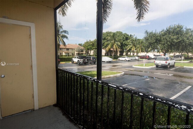 Building Photo - 1257 SW 46th Ave
