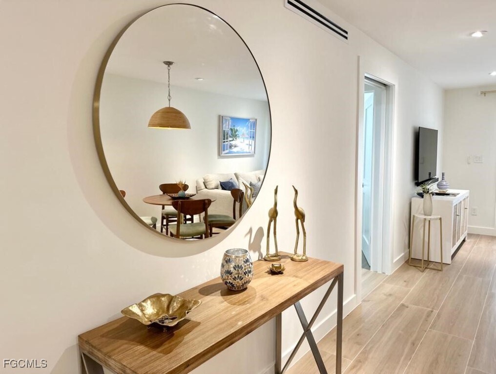 Foto principal - 72 7th St S