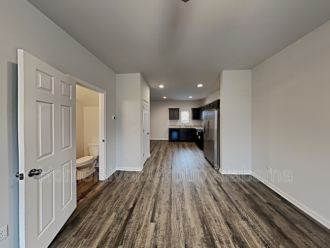 Building Photo - 12668 Waterbury Dr