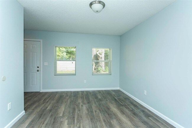 Building Photo - 1987 Erline Dr