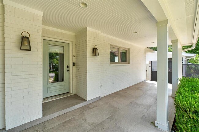 Foto del edificio - 2802 Warren St