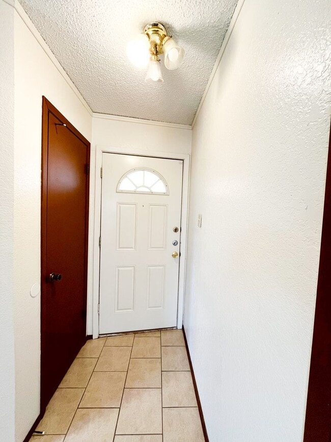 Foto del edificio - Available NOW!!!! Gorgeous 1 story, 3 bedroom, 2 bath, 2 car garage home with garage door opener....