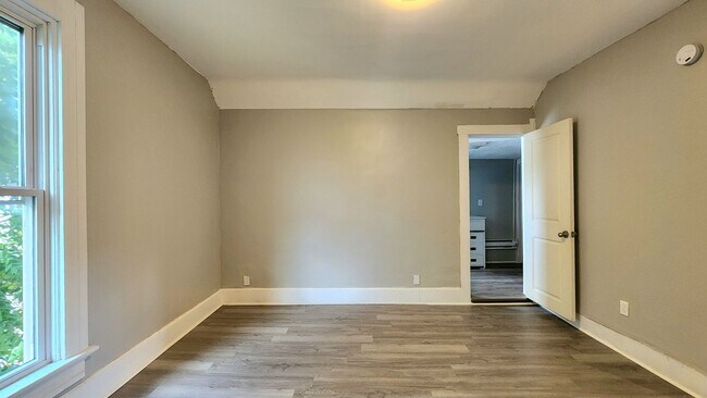 Foto del edificio - 131 Sturges Ave