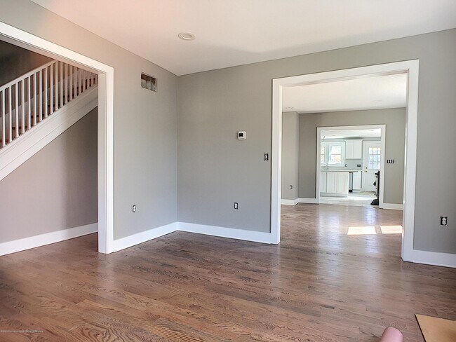 Building Photo - 115 Herbert St